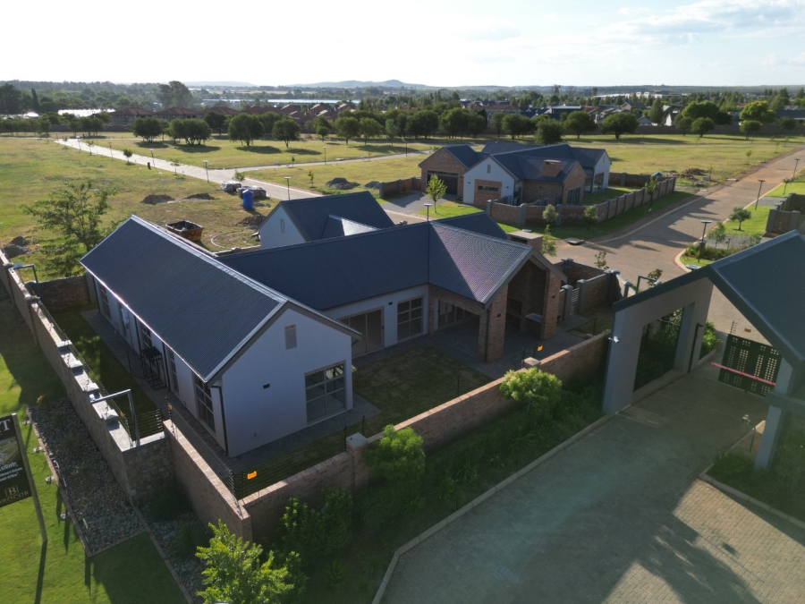 Commercial Property for Sale in Vyfhoek A H North West